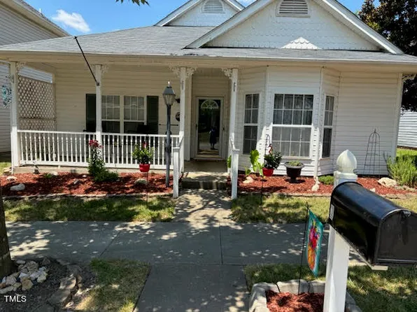 117 Danesway Dr, Holly Springs, NC 27540