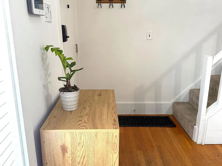 1239 Isis Ave — Photo 4