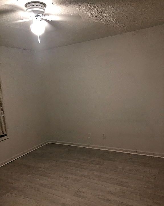 2nd image of 1001 Davidson St