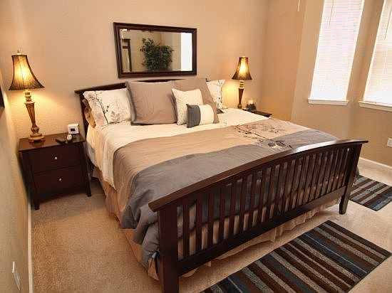 TR3C701-King-Master-Bedroom