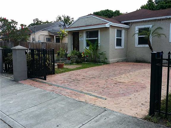 3rd image of 2550 NW 26th St