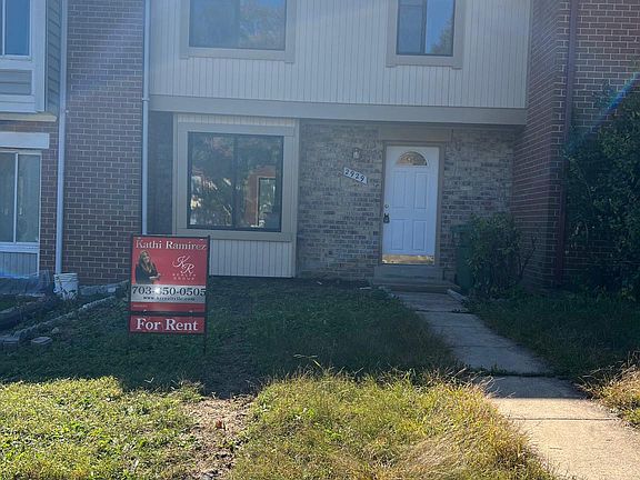 4th image of 2929 Cambridge Dr