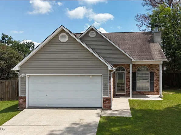 11394 Fairfield Ln, Gulfport, MS 39503
