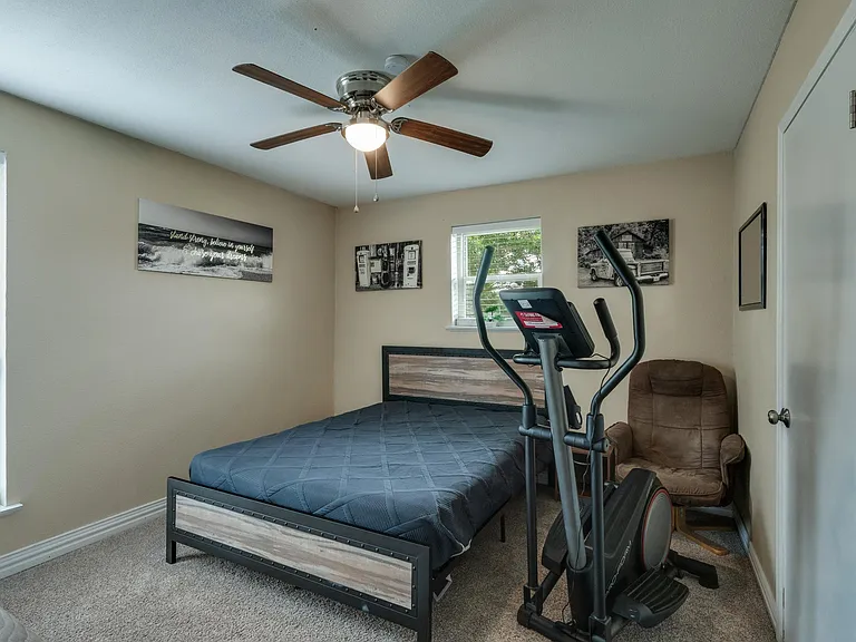 303 Chris Dr — Photo 19