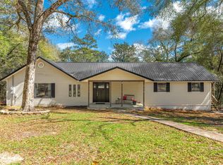 5747 J V Woolley Rd, Crestview, FL 32539
