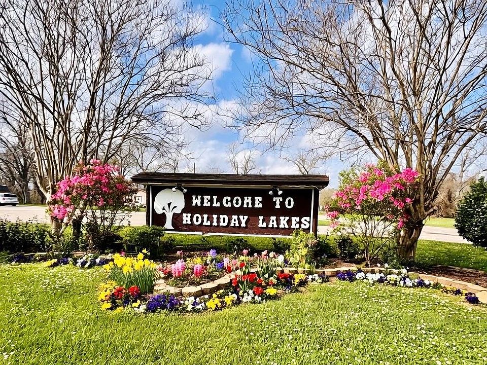 1st image of 638 Marshall Rd