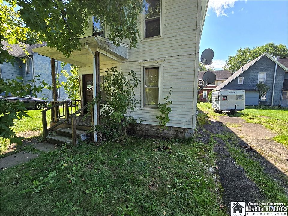 1st image of 813 W Sullivan St