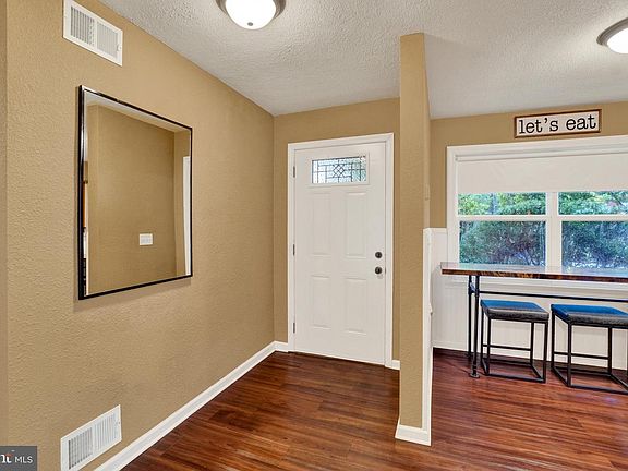 4th image of 1702 5th Ave