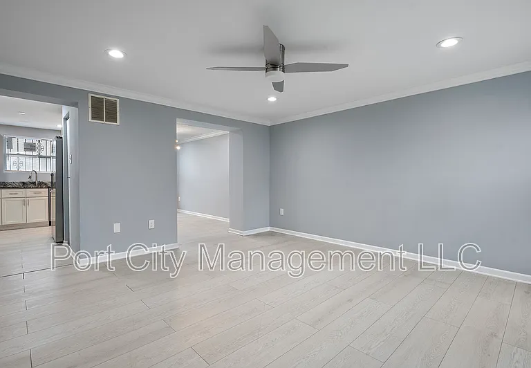 1507 Retreat St #1 — Photo 3