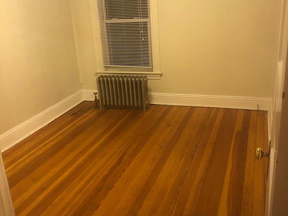 4th image of 27 Campbell Ave Floor 2