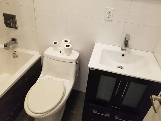 Rented by Nooklyn NYC LLC | media 9