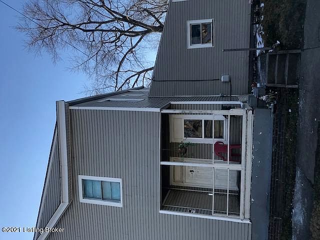2nd image of 3001 Duncan St