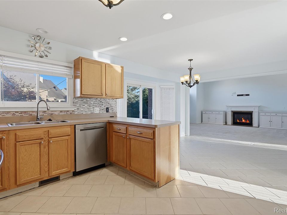 51343 Fantasia Dr, photo 19