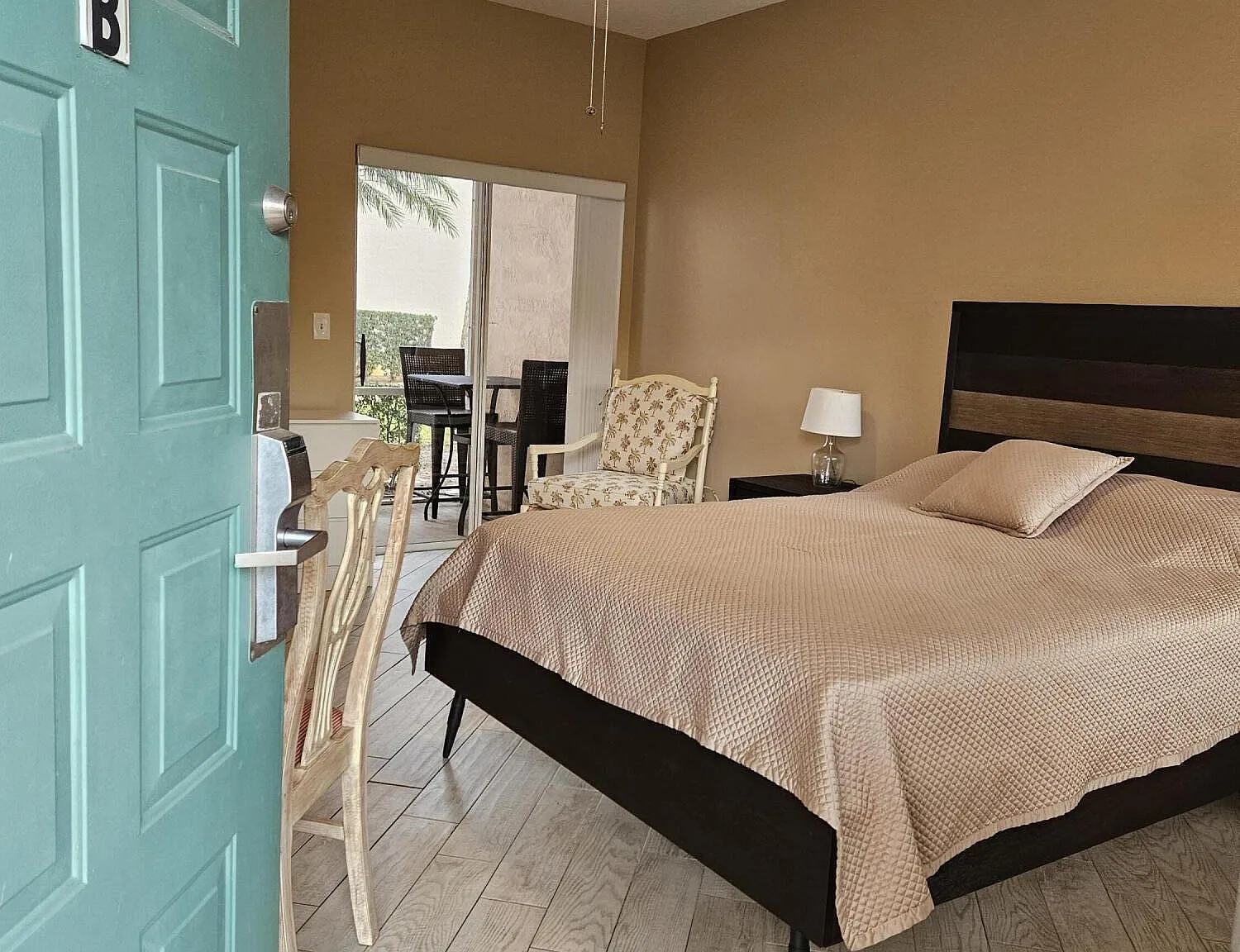 1 bed, 1.0 bath, 400 sqft, $1,200 — Photo 4