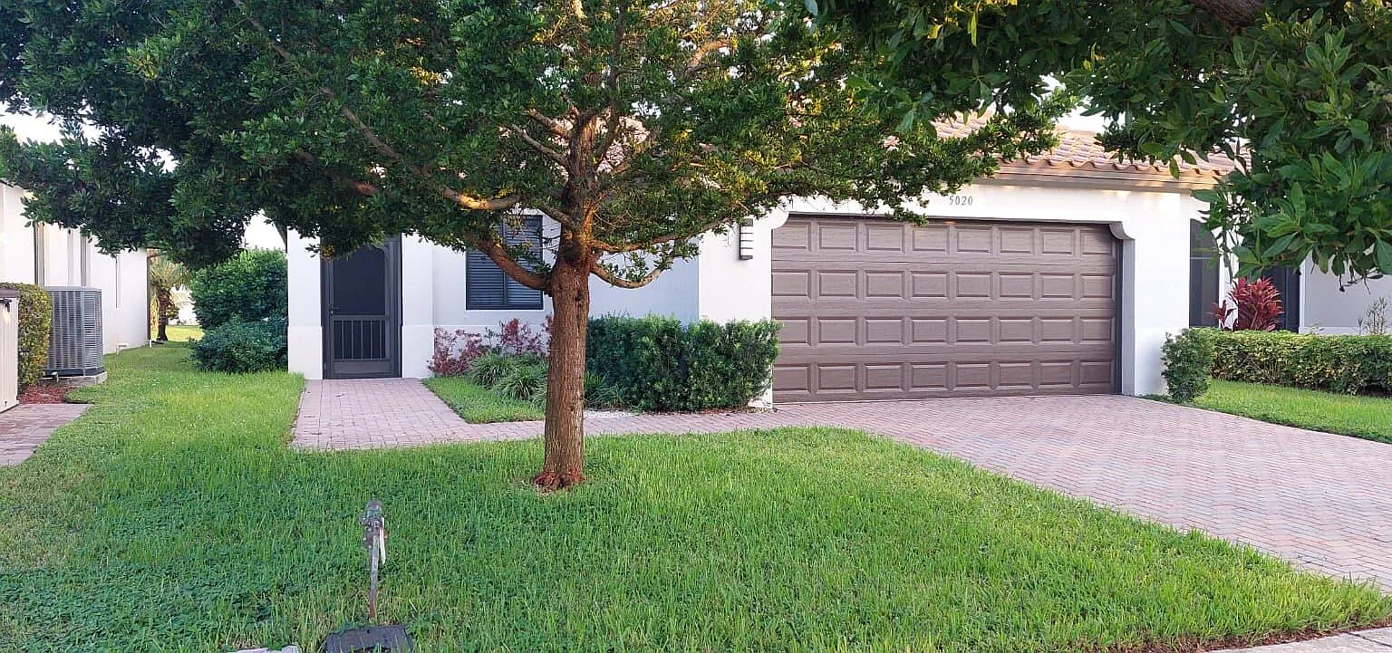 3 bed, 2.5 bath, 1525 sqft, $2,400 — Photo 2