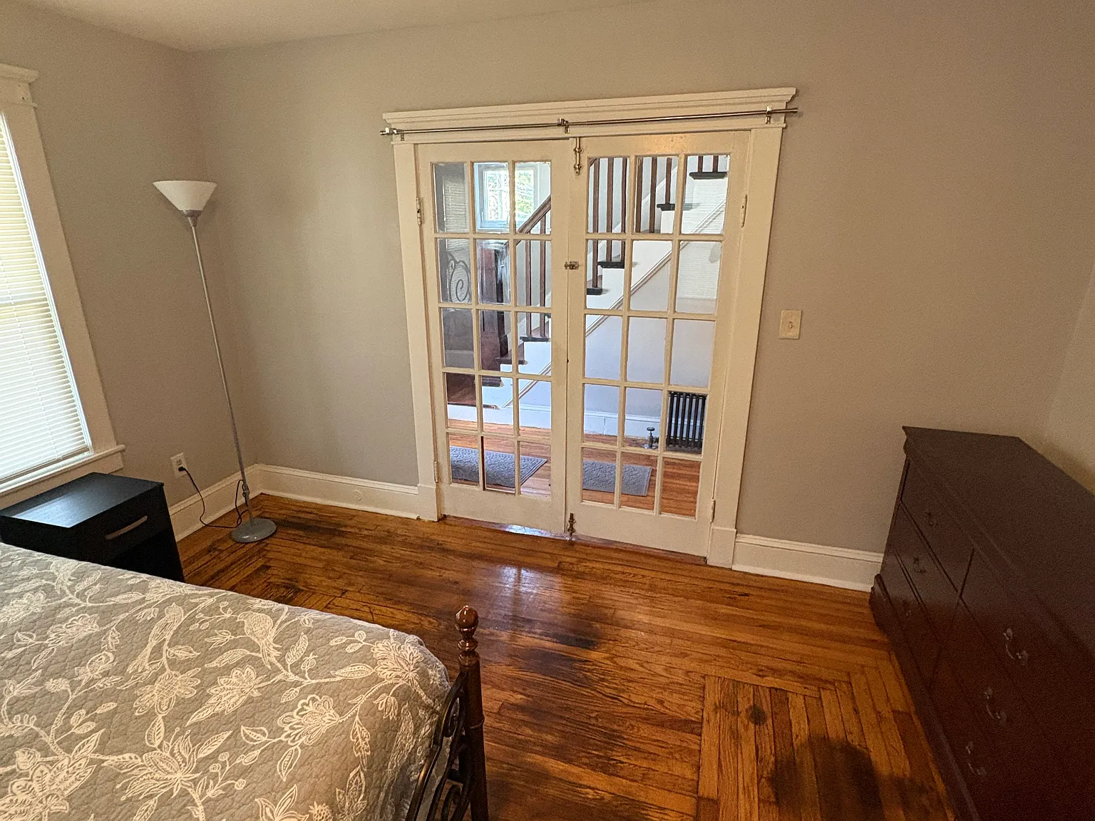 5 bed, 1345 sqft, $3,900 — Photo 1
