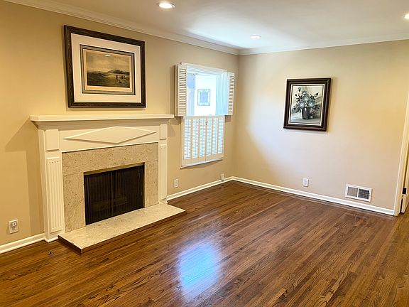 4th image of 2925 Thorndike Rd