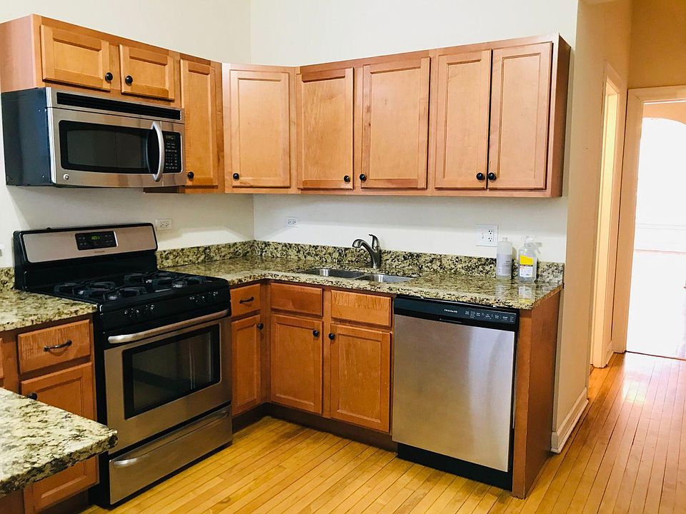 1st image of 2937 N Allen Ave #1