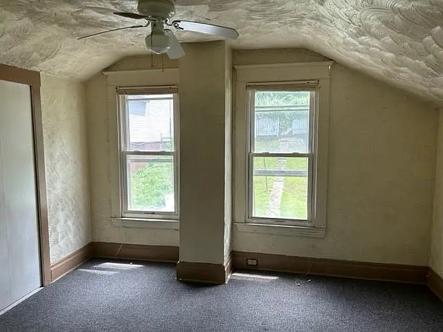 2618 Salisbury St — Photo 12