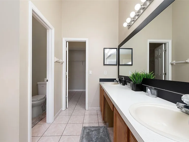 12868 Gettysburg Cir — Photo 28