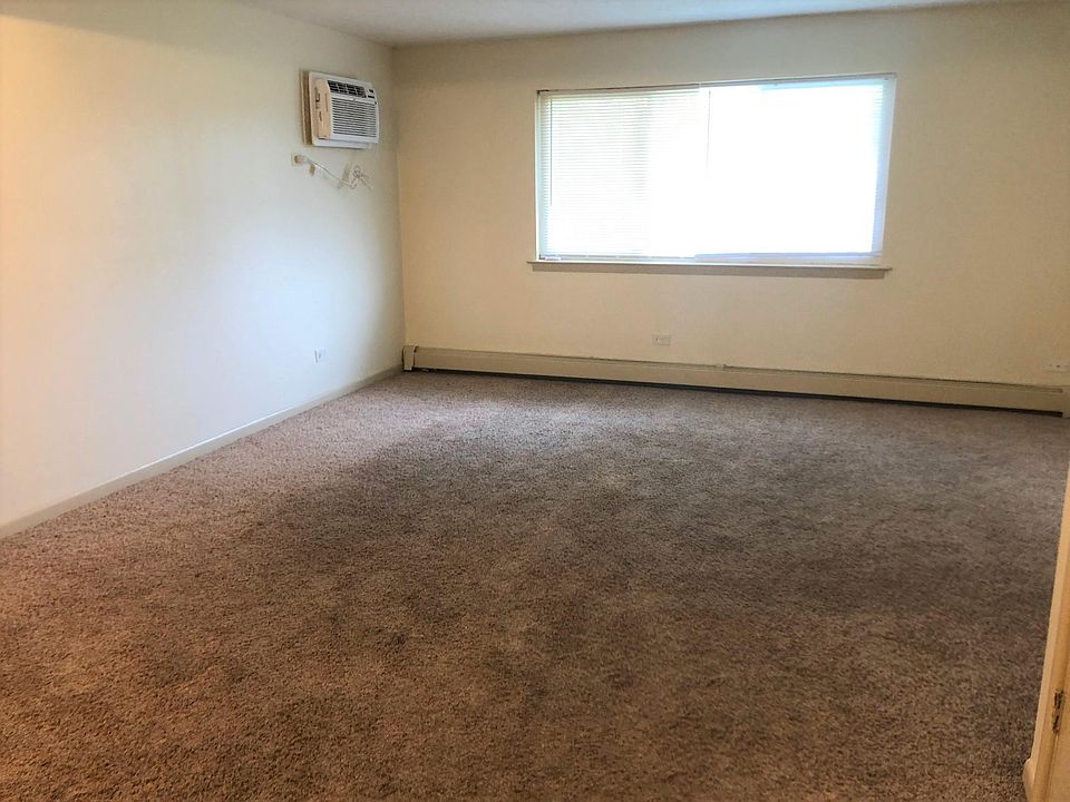 1st image of 9954 Holly Ln