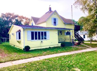 207 2nd Ave SE, Bertha, MN 56437