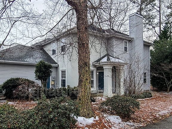 2nd image of 901 Willow Point