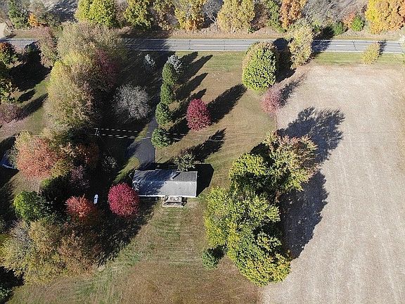 3rd image of 9325 Sears Rd