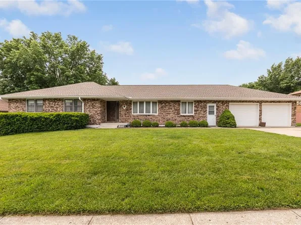 1317 NE 78th St, Gladstone, MO 64118