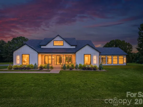 1120 Baron Rd, Waxhaw, NC 28173