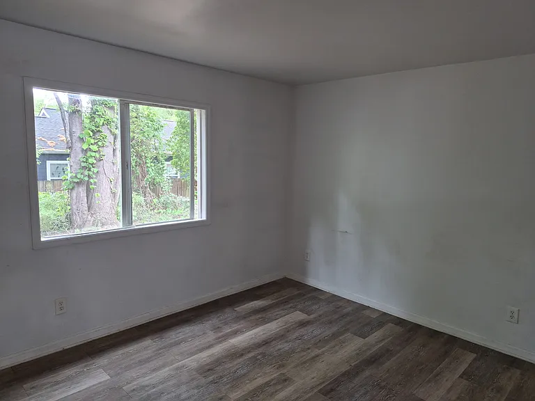 1277 Greenwich St SW #3 — Photo 4