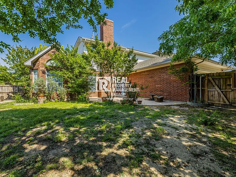 8817 Pocono Dr — Photo 49