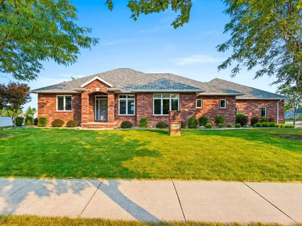 2407 Red Tail Gln, De Pere, WI 54115