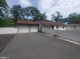 28 Geranium St, Browns Mills, NJ 08015