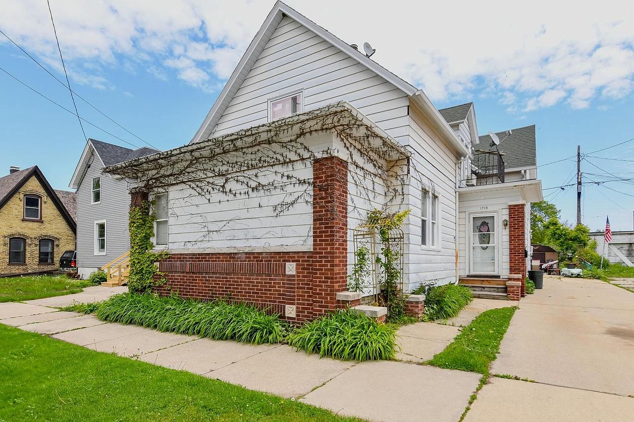 1715 Saint Clair STREET, Racine, WI 53402 | Zillow