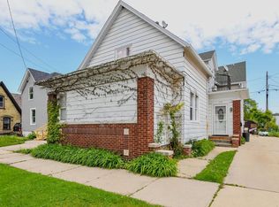 1715 Saint Clair St, Racine, WI 53402