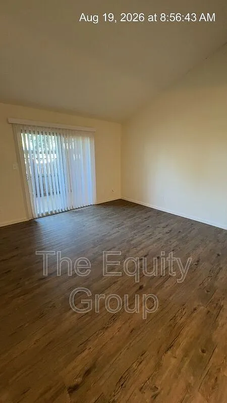 2 bed, 1.0 bath, 816 sqft, $1,200 — Photo 3