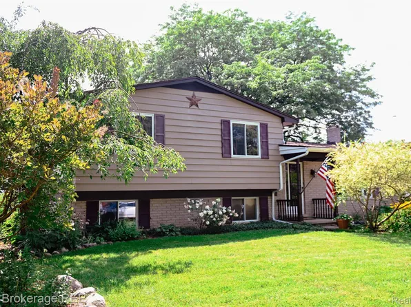 309 Plymouth Dr, Davison, MI 48423