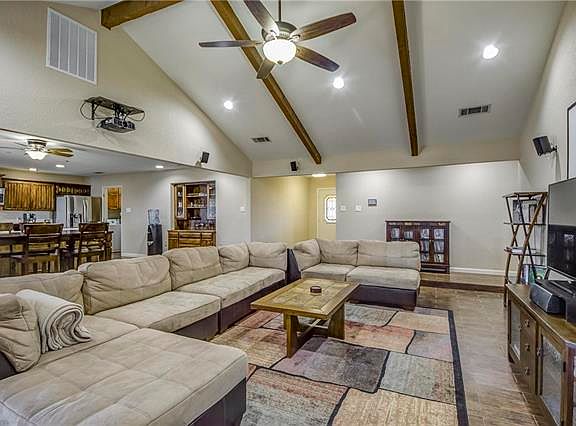 5th image of 1424 Country Meadows Dr