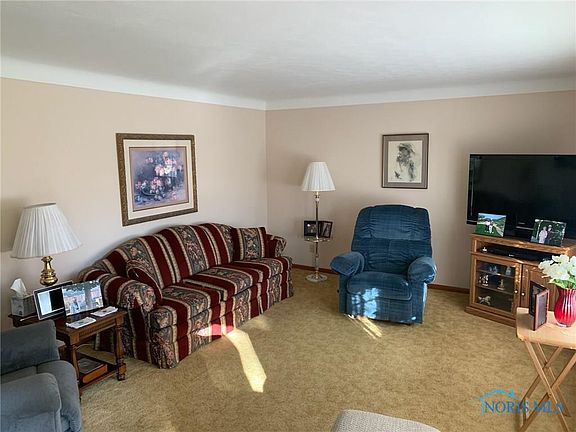 4th image of 902 Parkview Ave