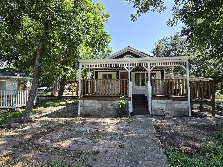 300 Kegley St — Photo 1