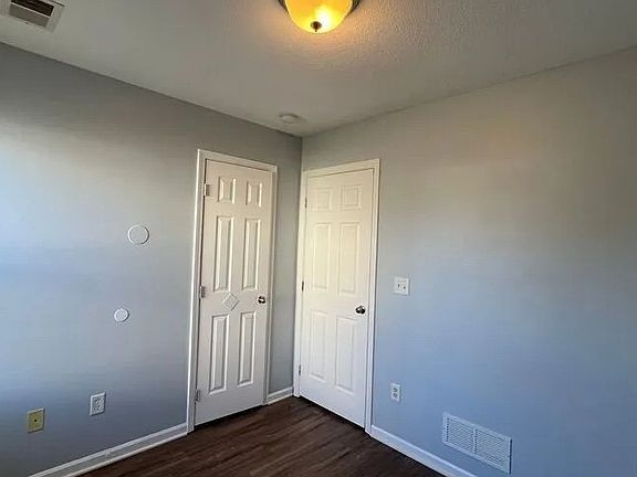 4th image of 209 NW Sni A Bar Blvd #209
