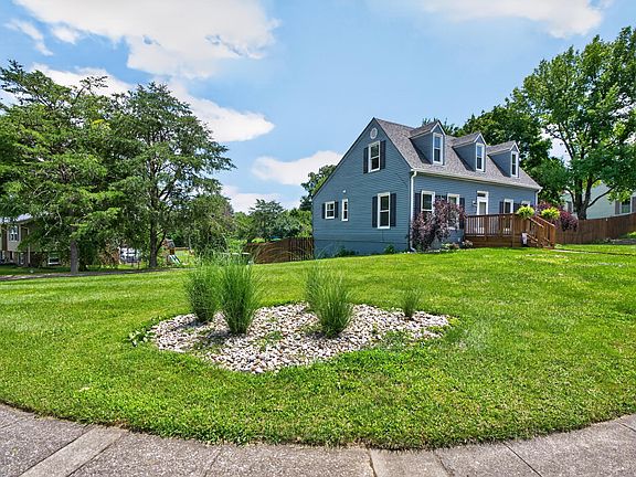 3rd image of 3905 Sundart Dr