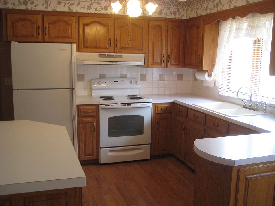2nd image of 3669 Cottage Grove Rd