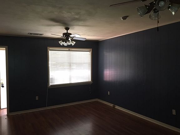 3rd image of 2107 Hughey Dr