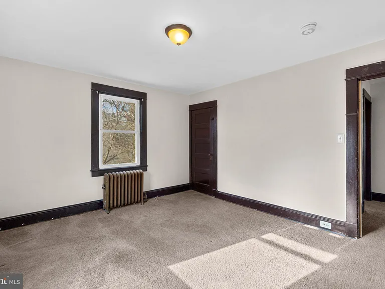 8904 Church Ln — Photo 28