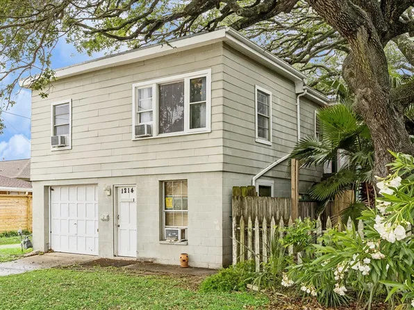1214 14th St, Galveston, TX 77550