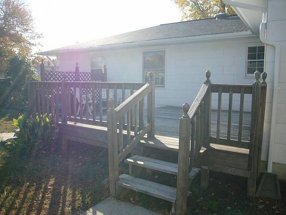 5th image of 300 Wales Cir
