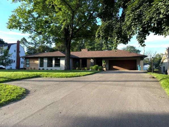 2196 S Shore Blvd, White Bear Lake, MN 55110