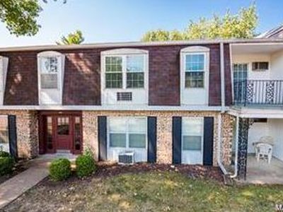 836 Dumont Pl #D, Saint Louis, MO, 63125